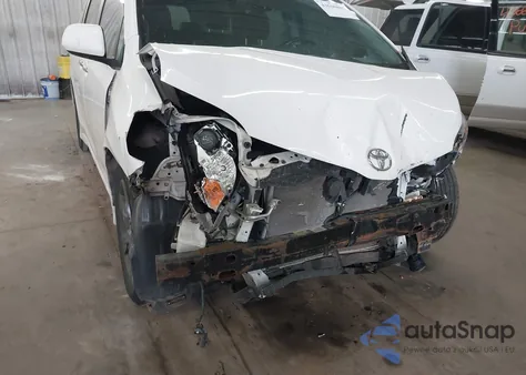 2015 Toyota Sienna Sport из США, поврежденный, VIN 5TDXK3DC2FS618019